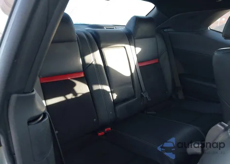 2010 Dodge Challenger Srt8 from USA, damaged, VIN 2B3CJ7DWXAH261782